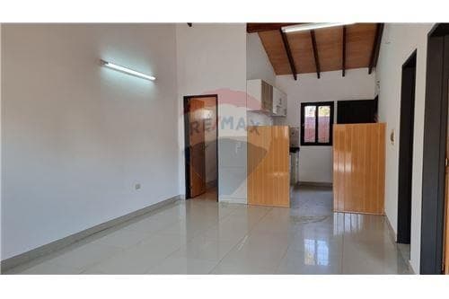 Chalet en venta, central capiata, foto 3