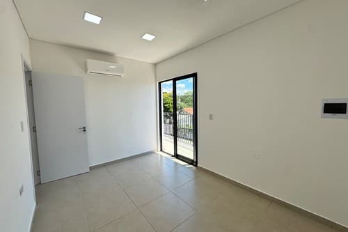 Departamento-Alquiler-Av 1ro. de Marzo c/ Ytororo, Lambaré, Central — foto 4