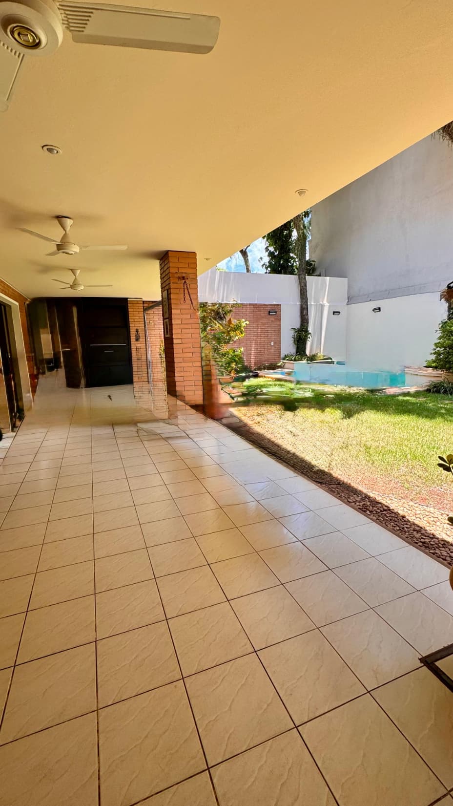 Residencia en esquina, zona curda:, foto 2