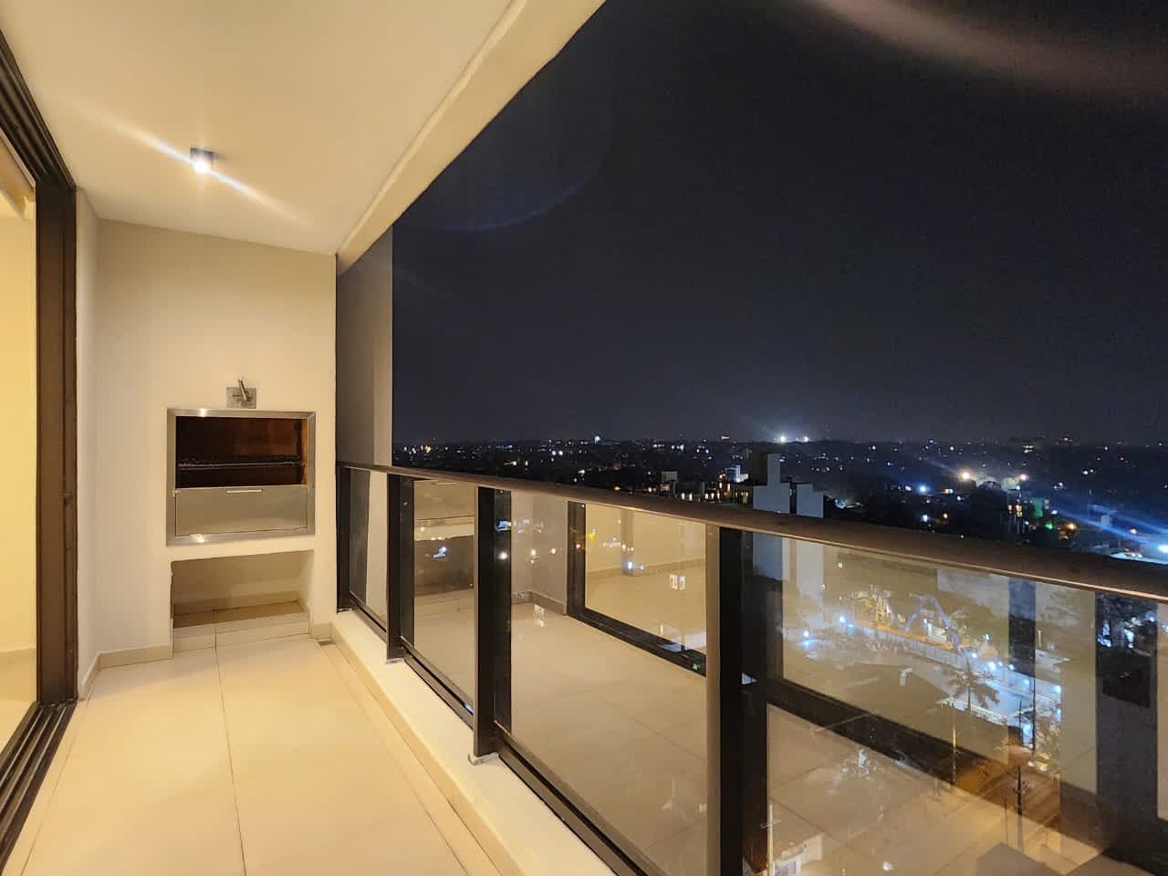 Departamento Barrio Villamorra. 102 M2 Propios