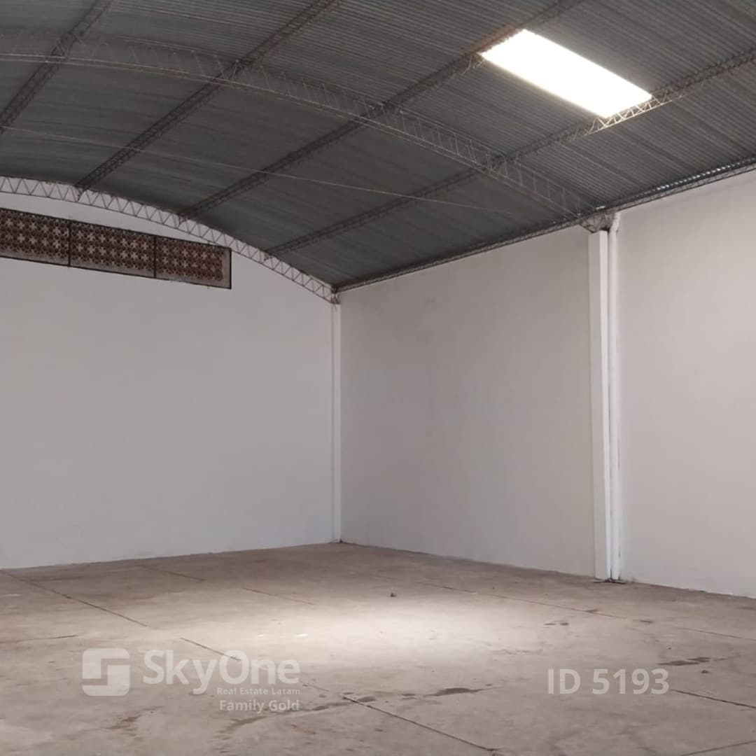 Tinglado en Luque 406,8 m2 detras de los jardines, foto 4