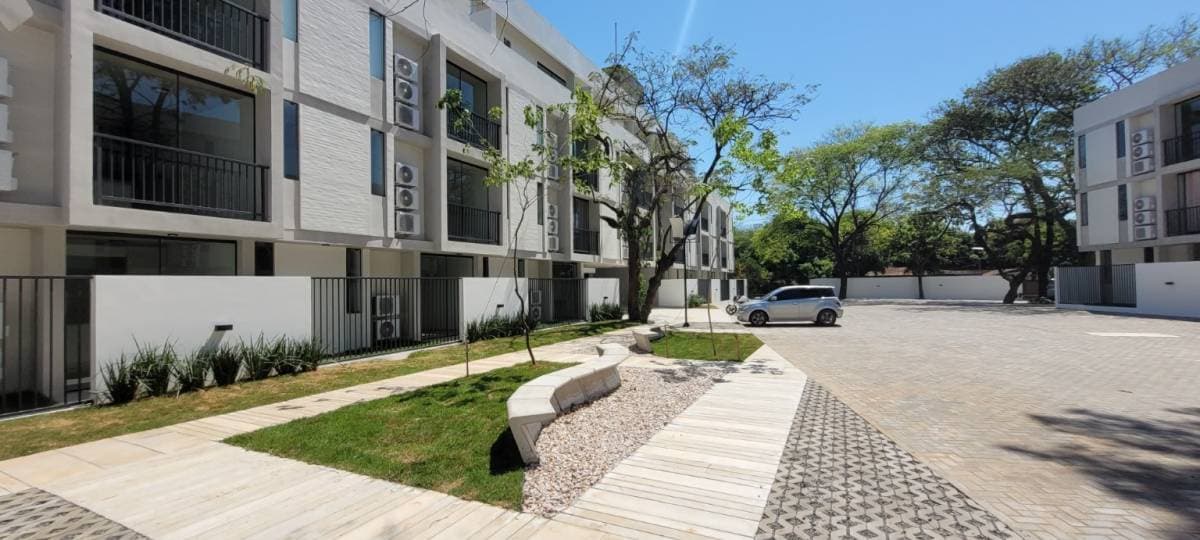 Departamento de 2 dormitorios en insignia terra 01, Luque — foto 2