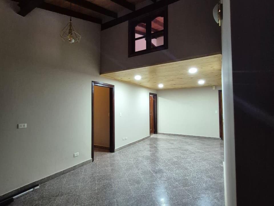 Departamento 2 dormitorios en area 1 cde, foto 3