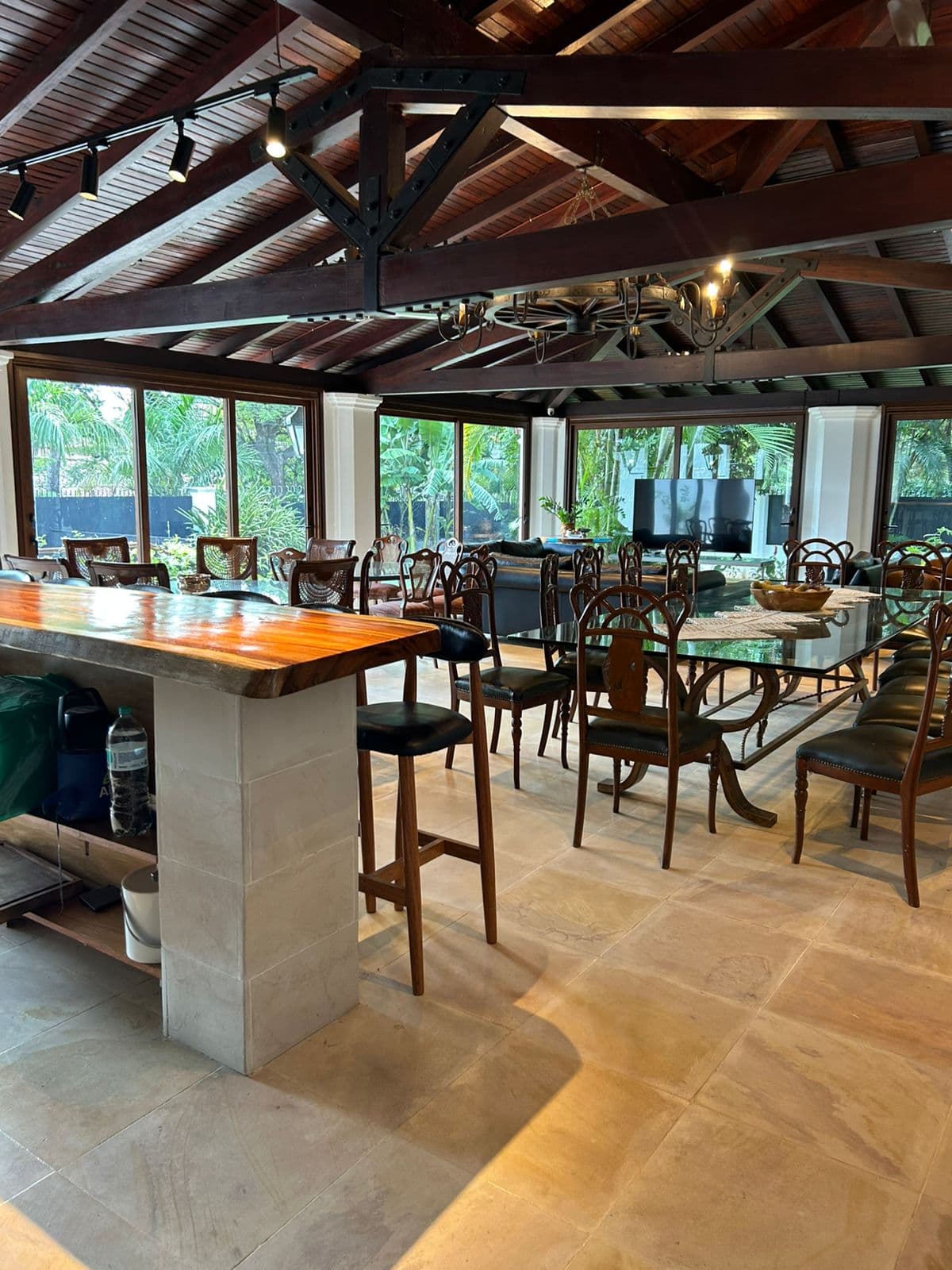 De hermosa casa tipo colonial de 4 habs en suite – barrio Trinidad — foto 4