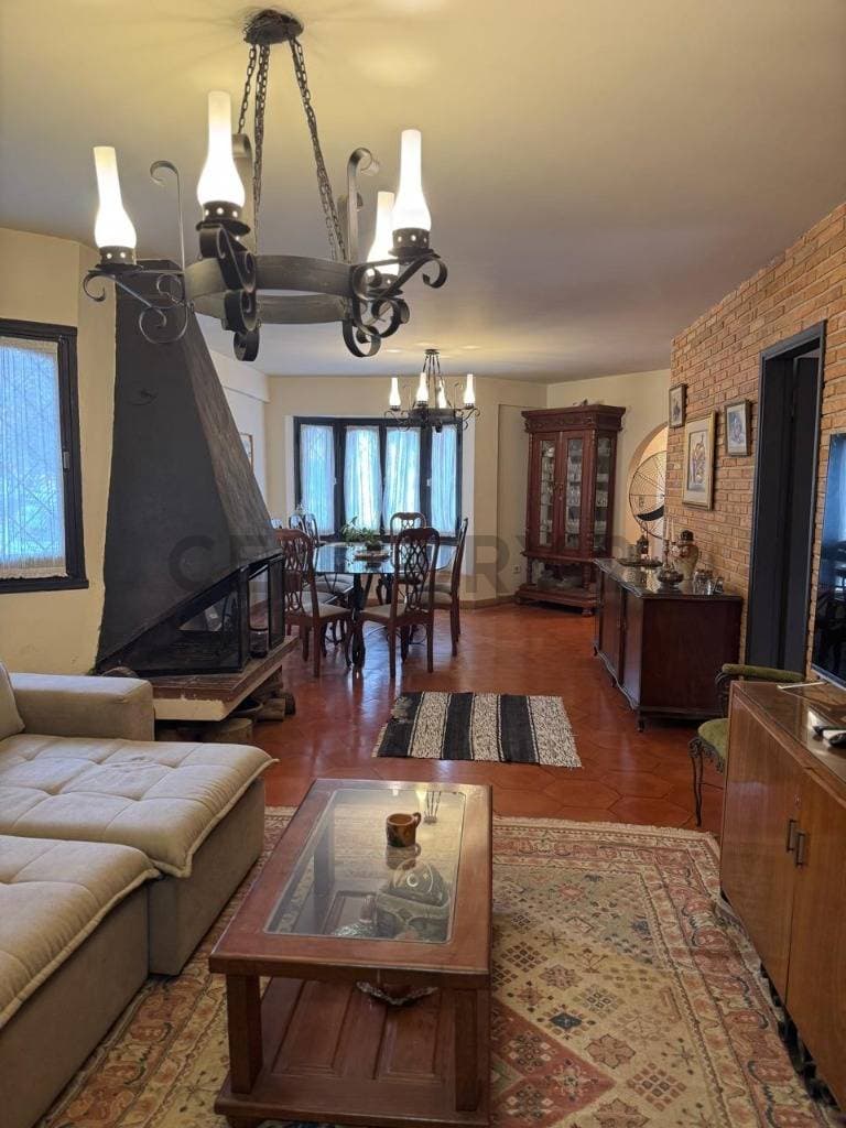 casa de 4 dormitorios + consultorio independiente Barrio Jara z/ Textilia, foto 4