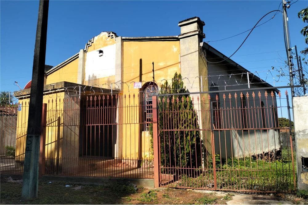 Deposito a pasos de avelino martinez, foto 1