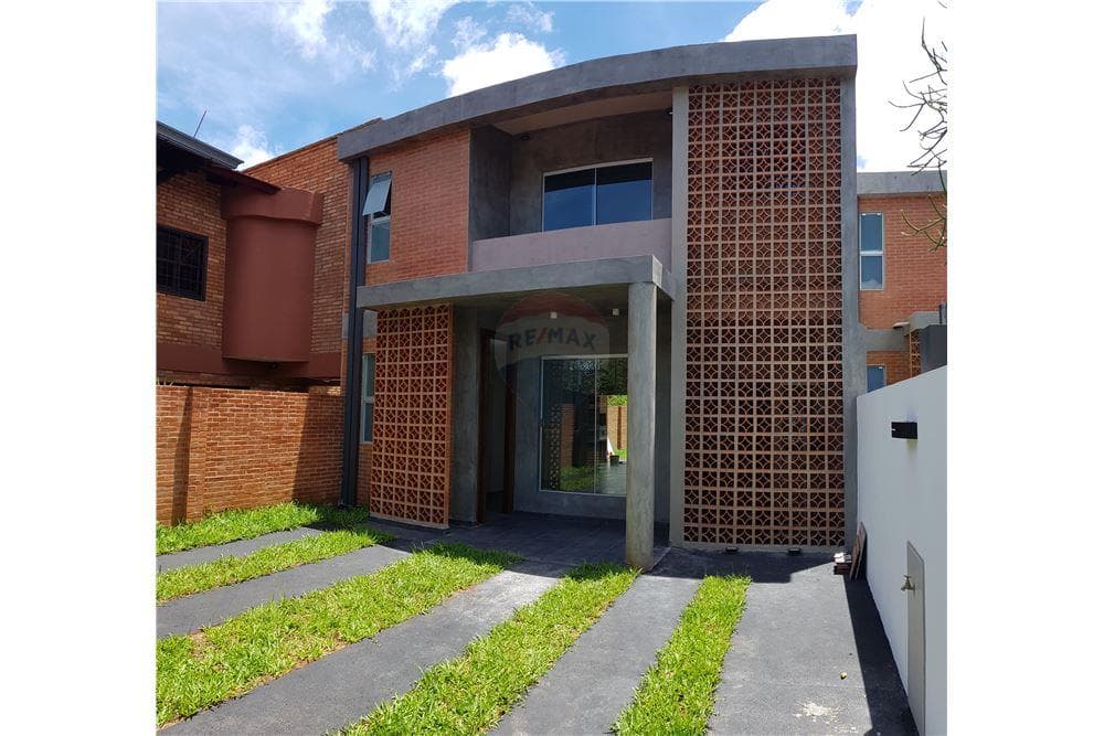 Alquilo hermoso duplex zona peron