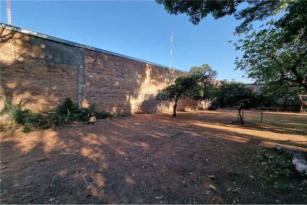 En venta terreno de 1600m2 en Barrio Pettirossi, foto 2