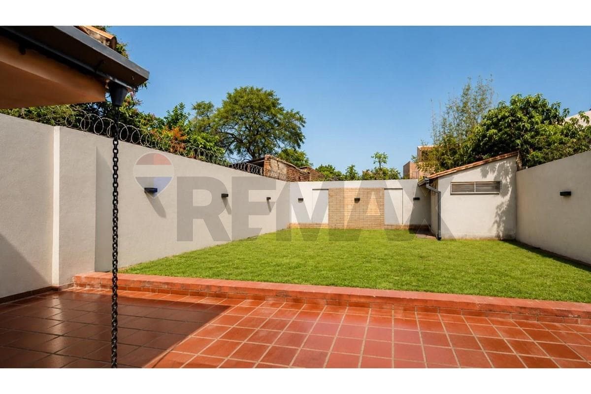 Hermosa residencia en el barrio san vicente asuncion — foto 2