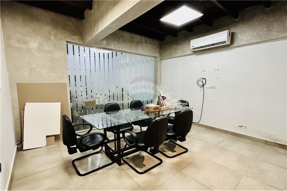 Local comercial y oficina en alquiler, foto 3
