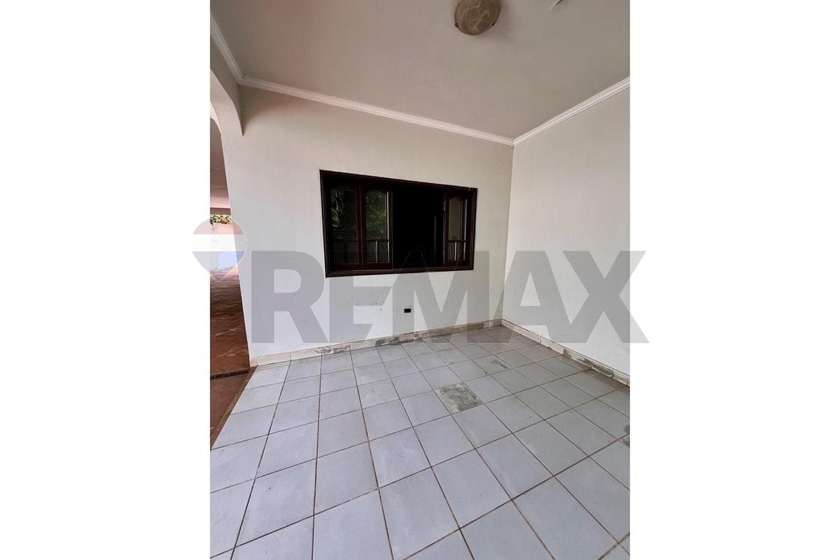 Casa - Venta - San Lorenzo, Central, Paraguay — foto 5