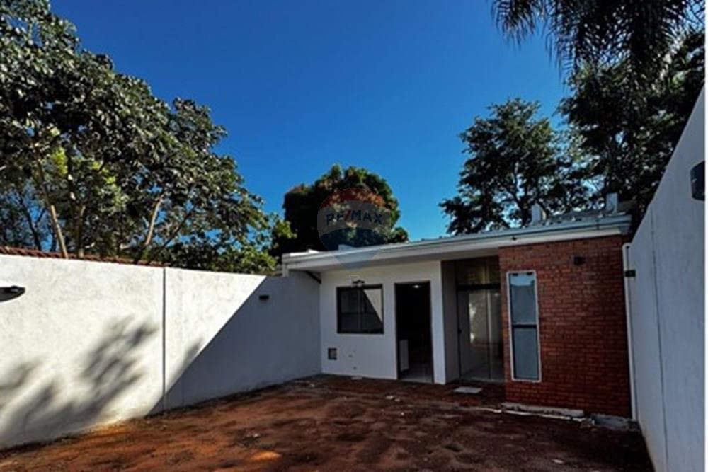 Chalet - Venta - Ñemby, Paraguay, foto 4
