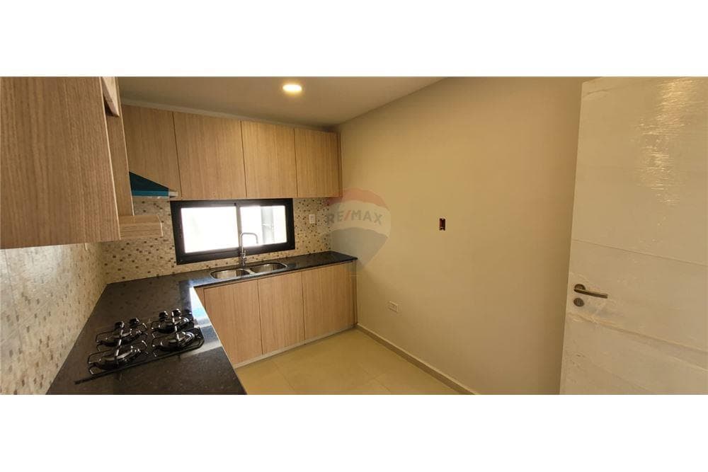 hermoso dúplex en Luque — foto 3