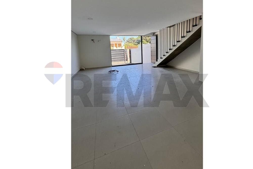 Duplex en Venta en Lambaré, foto 2