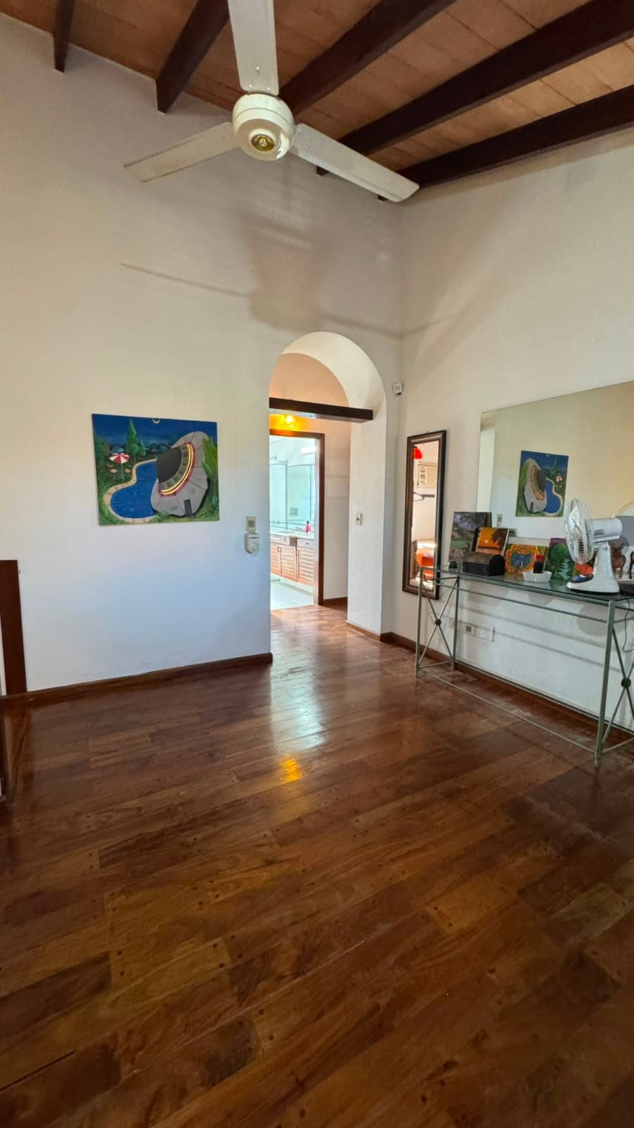 **alquilo hermosa casa con piscina y quincho en barrio Herrera**, foto 3