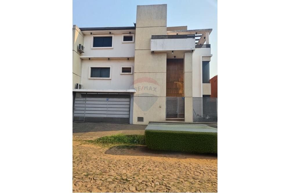 Duplex de tres niveles - Venta - Fdo de la Mora, foto 1