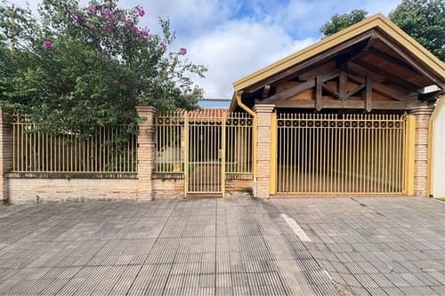 Alquilo casa en republicano