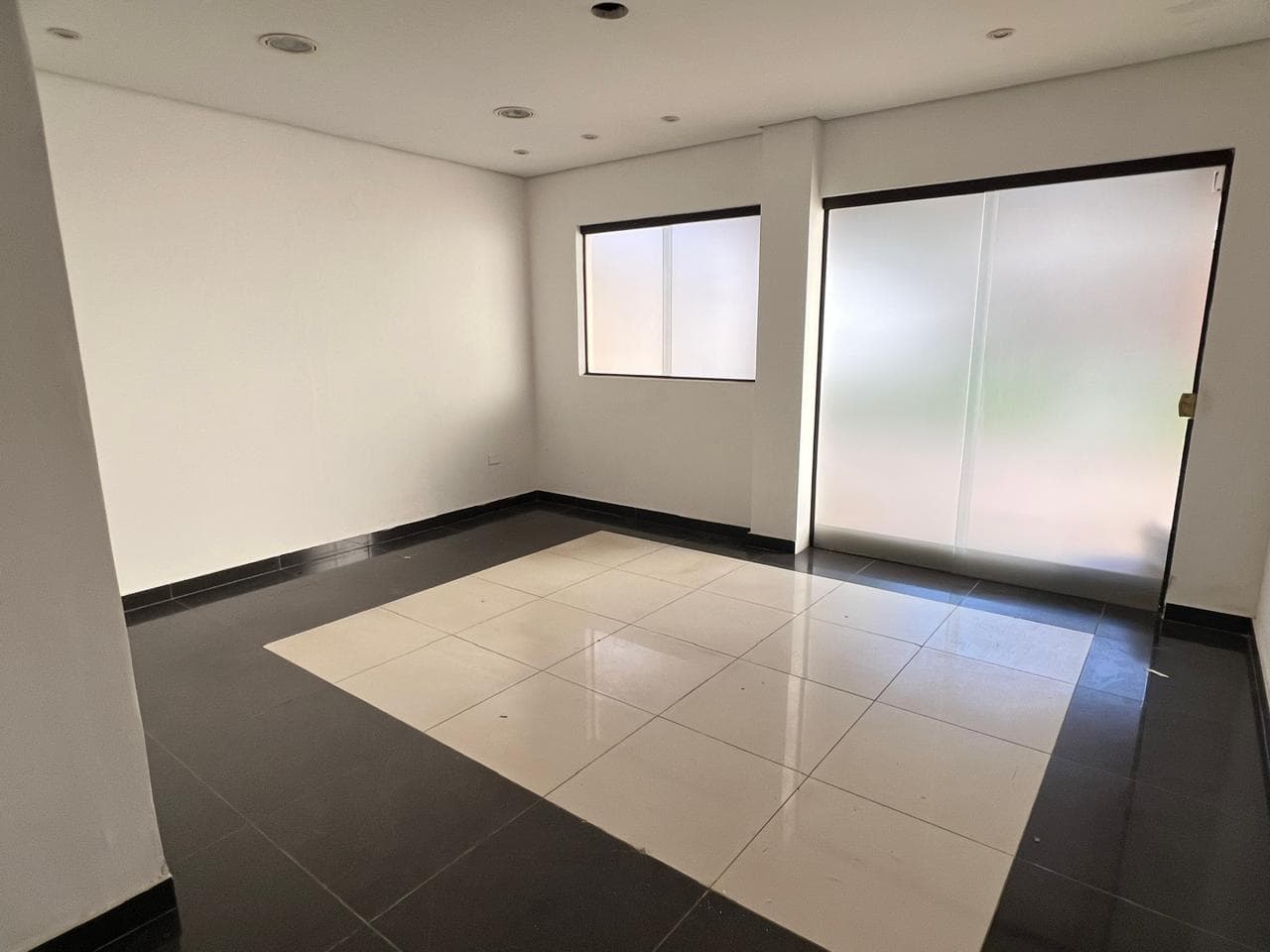 Tu próximo espacio comercial en una ubicación estratégica de Asunción, foto 5