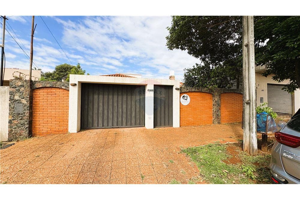 Importante propiedad a la venta, 600m2 a precio de terreno