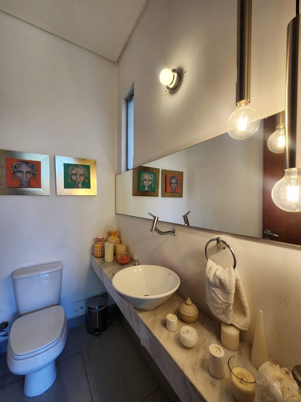 En Venta - Hermoso Duplex Zona Residencial, Cercano A Stma. Trinidad — foto 4