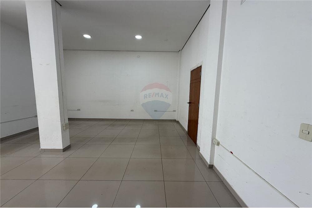 Oficina 120mts.Fdo de la Mora Zona Norte, foto 4