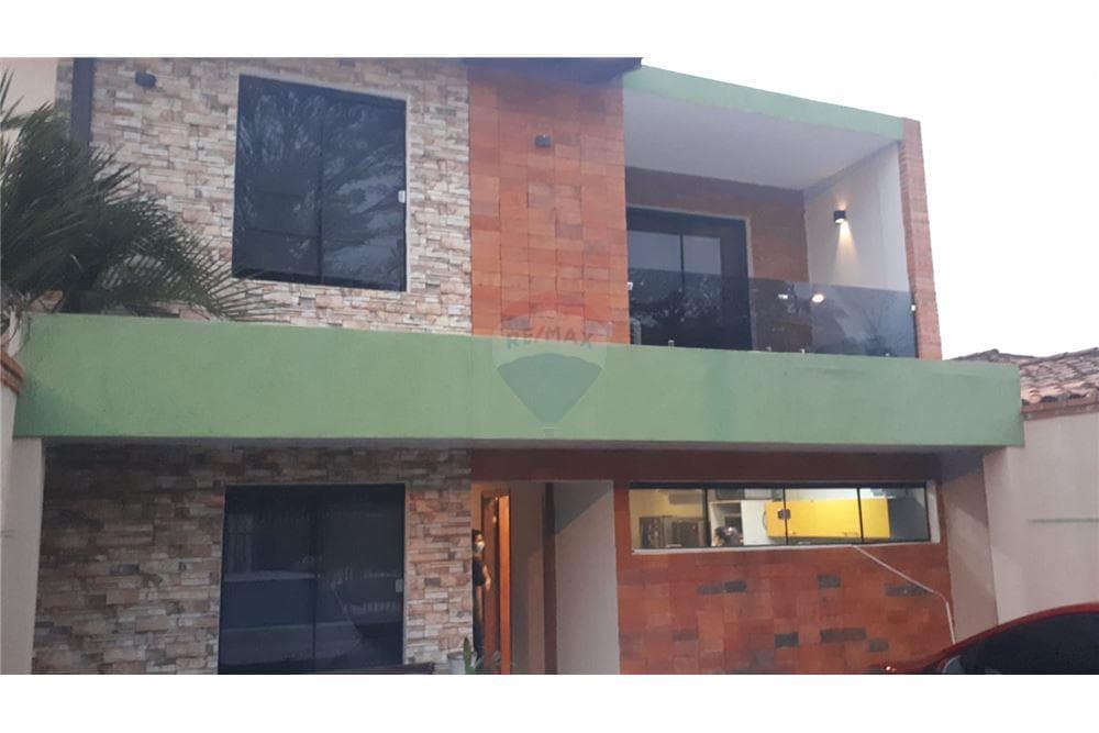 Duplex en Alquiler. Fdo de la Mora z/Norte