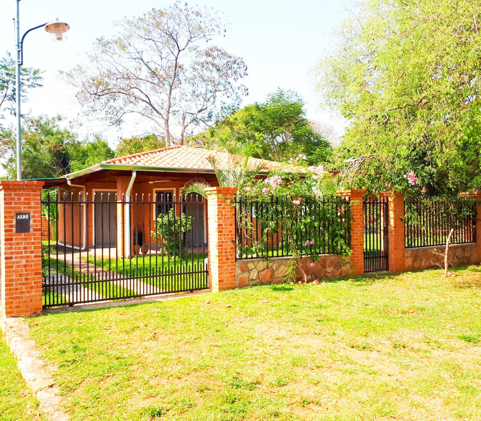 ???? *se vende casa amoblada en areguá, foto 1