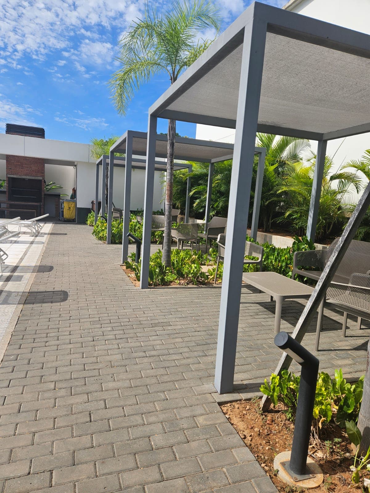 Departamento amoblado en condominio alta vida - Luque — foto 5