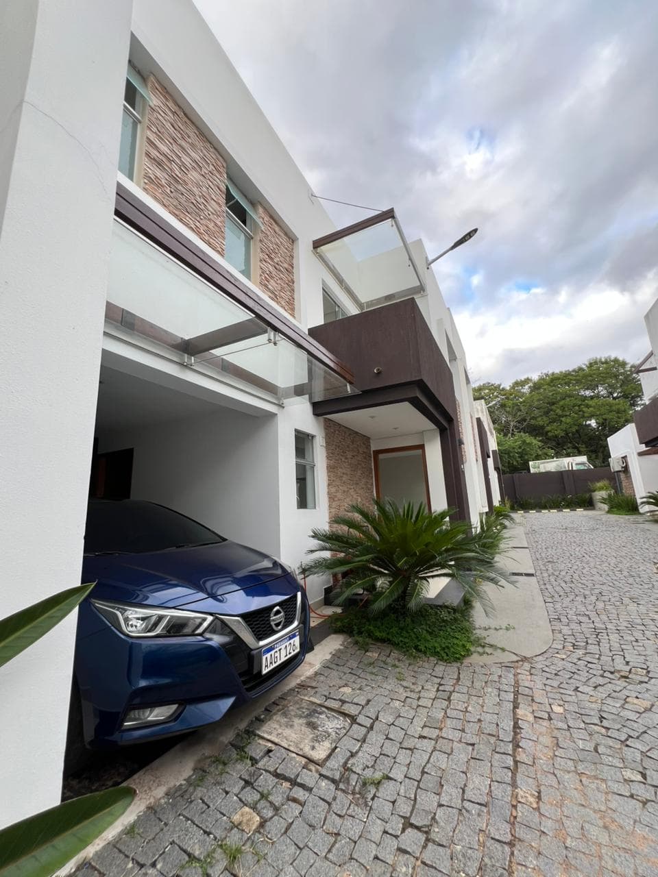 Alquilo casa de 3 dormitorios en ita enramada
