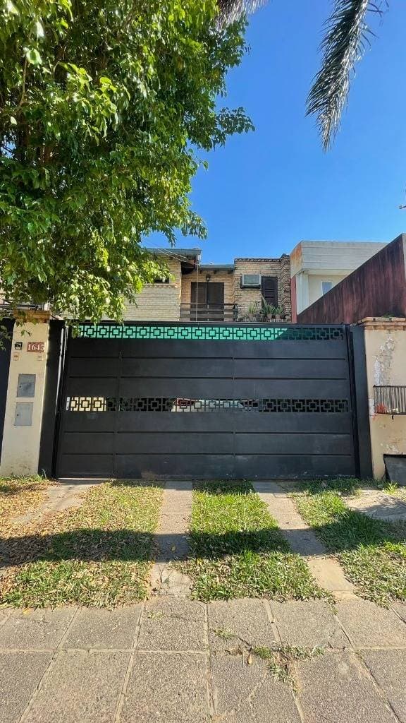 Alquilo Duplex en Barrio Ycua Saty