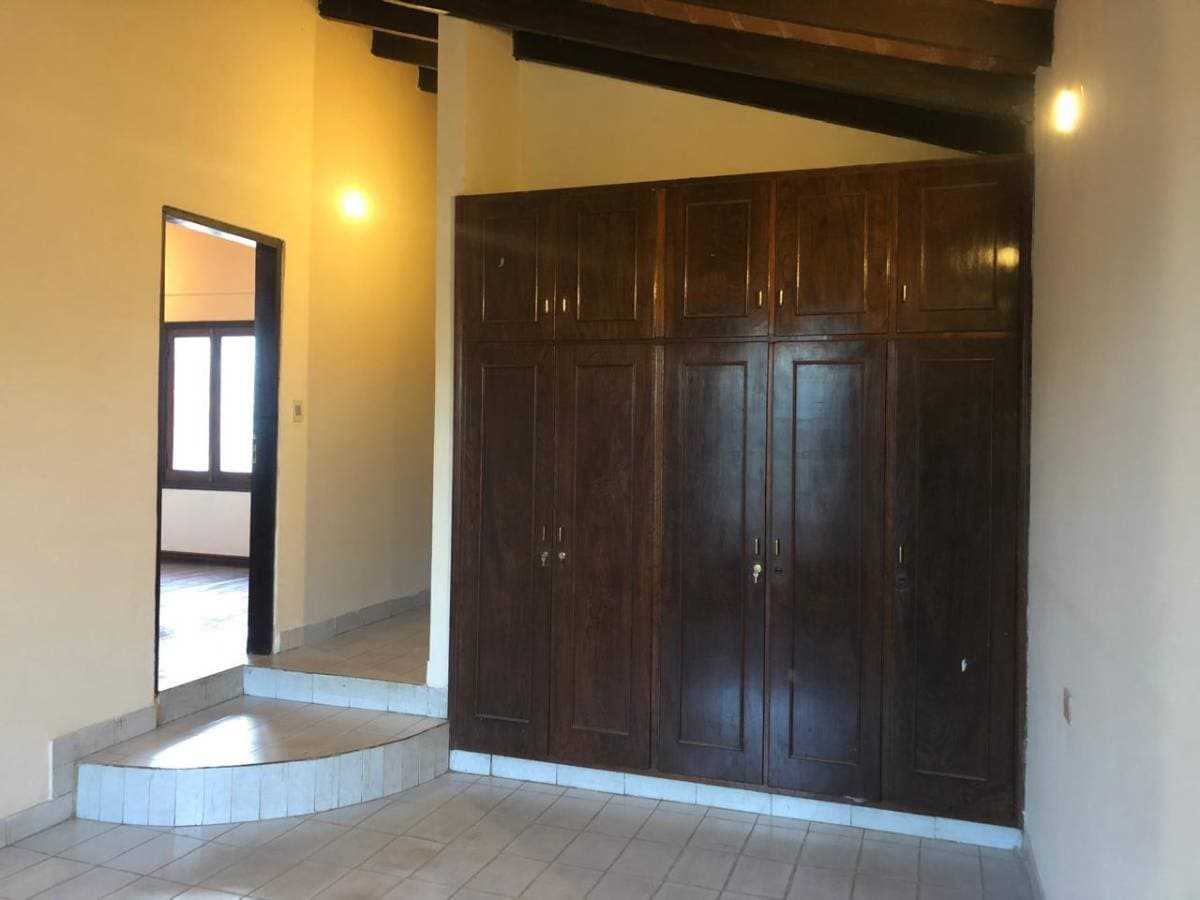 ¡Alquilo amplia casa en Luque, Barrio Laurelty! — foto 4