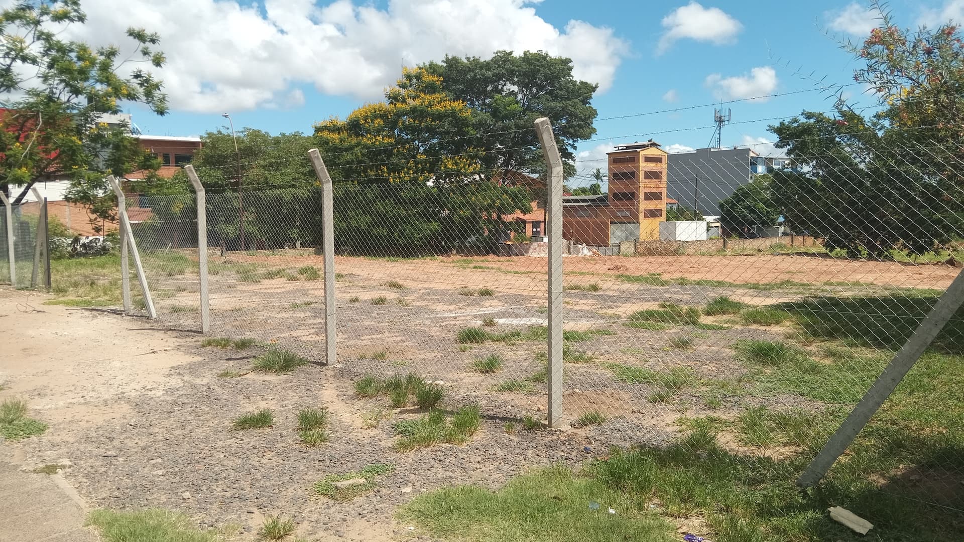 Terreno sobre mcal. López, foto 4