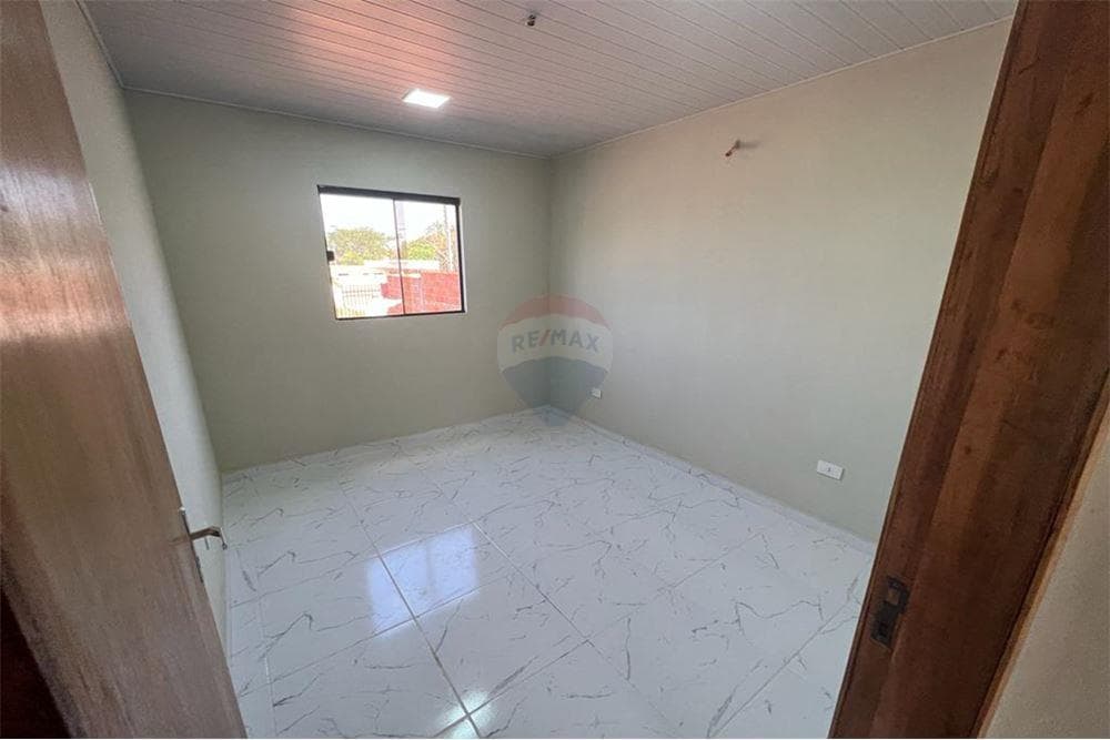 Amplia casa de 3 habitaciones a estrenar en Ñemby, foto 5
