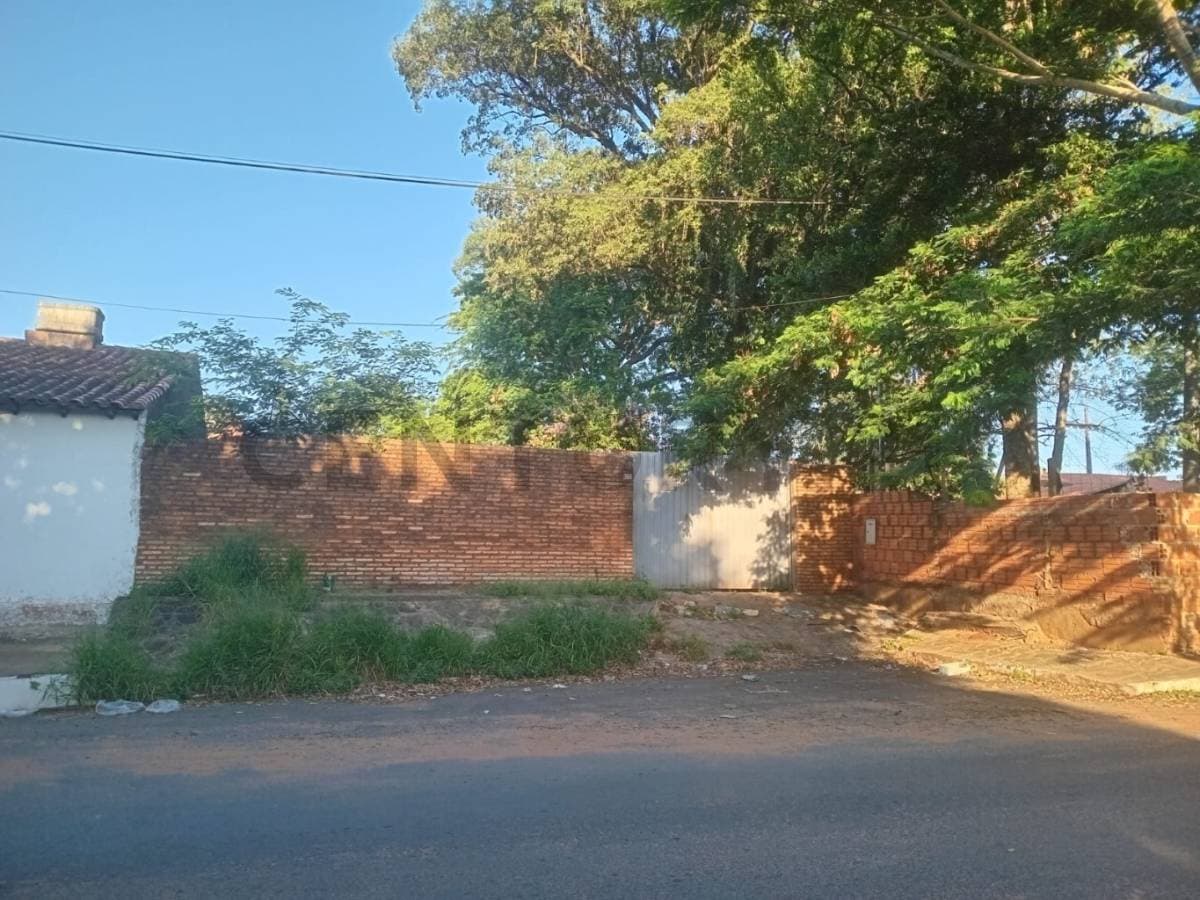 Terreno con Casa sobre Augusto Roa Bastos . Salida de calle a calle, foto 5