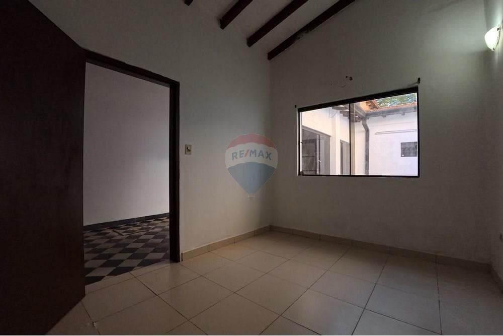 Casa - Alquiler - San Roque, Paraguay — foto 4
