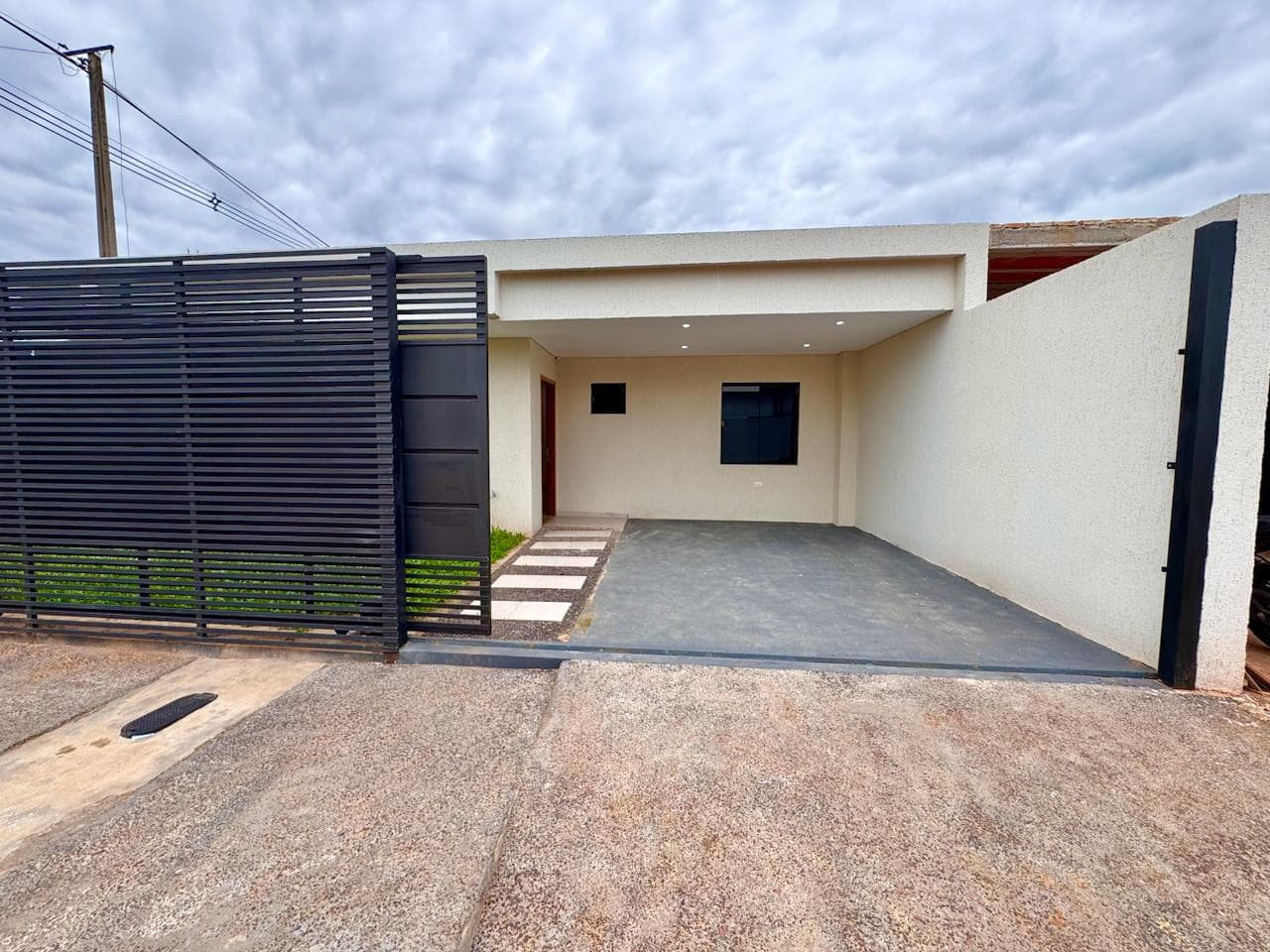 Alquilo casa en mariano