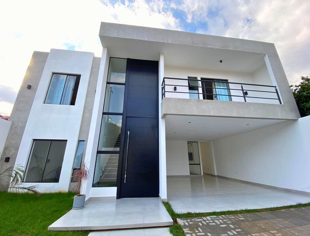 Residencia de 5 habitaciónes con Piscina en Luque Primer Barrio, foto 2