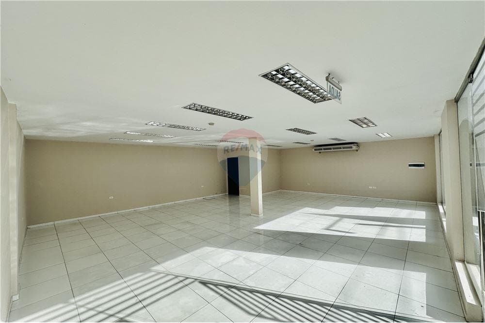Exclusivo showroom con oficinas – ubicación estratégica en asunción, foto 4