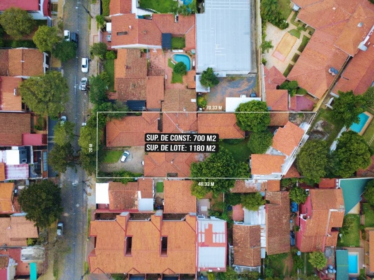 Terreno con casa construida en barrio Jara 1.180 m2 residencial — foto 1