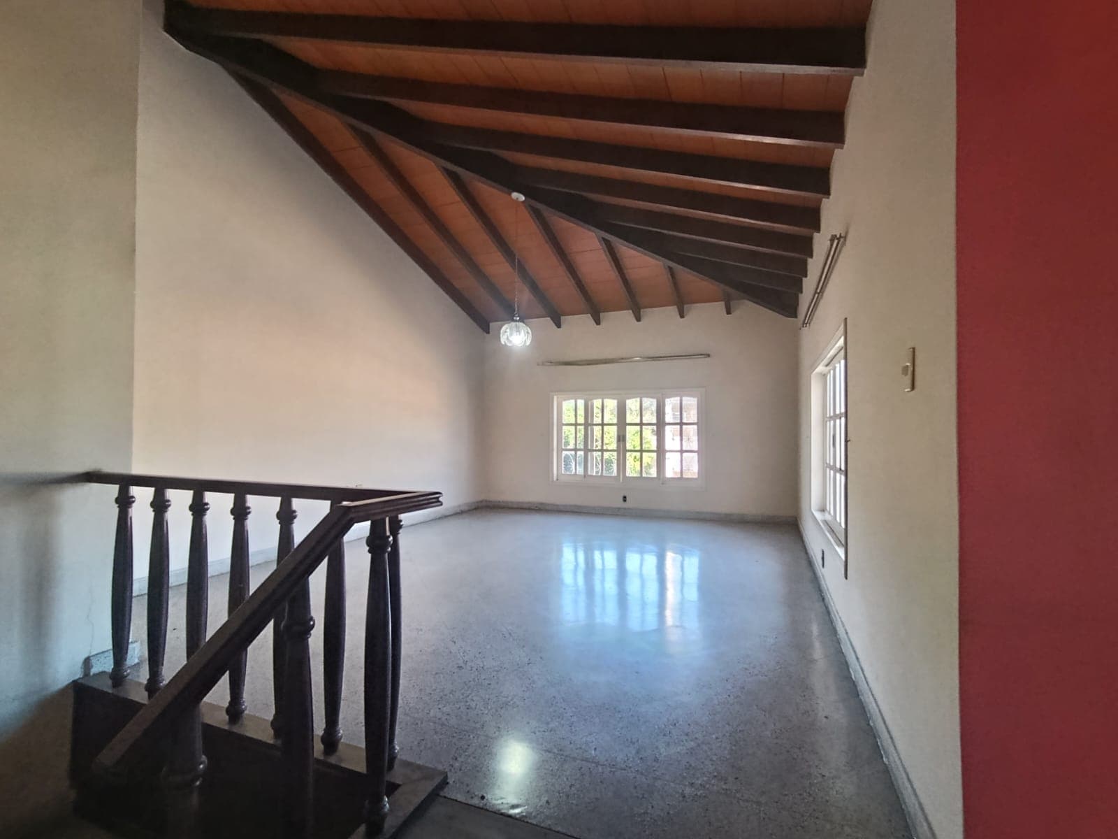 Casa en barrio obrero - alquiler, foto 2