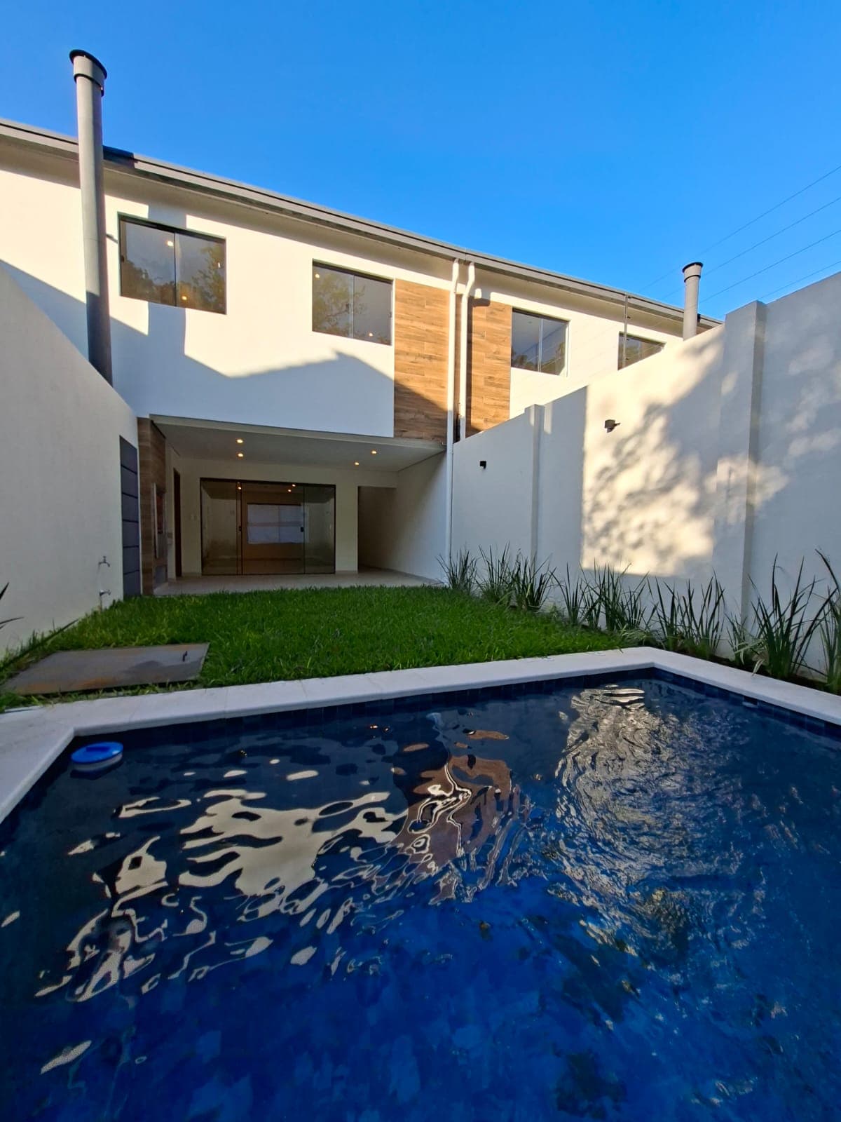 Dúplex En Venta A Estrenar, Zona Residencial, Barrio Villa Aurelia