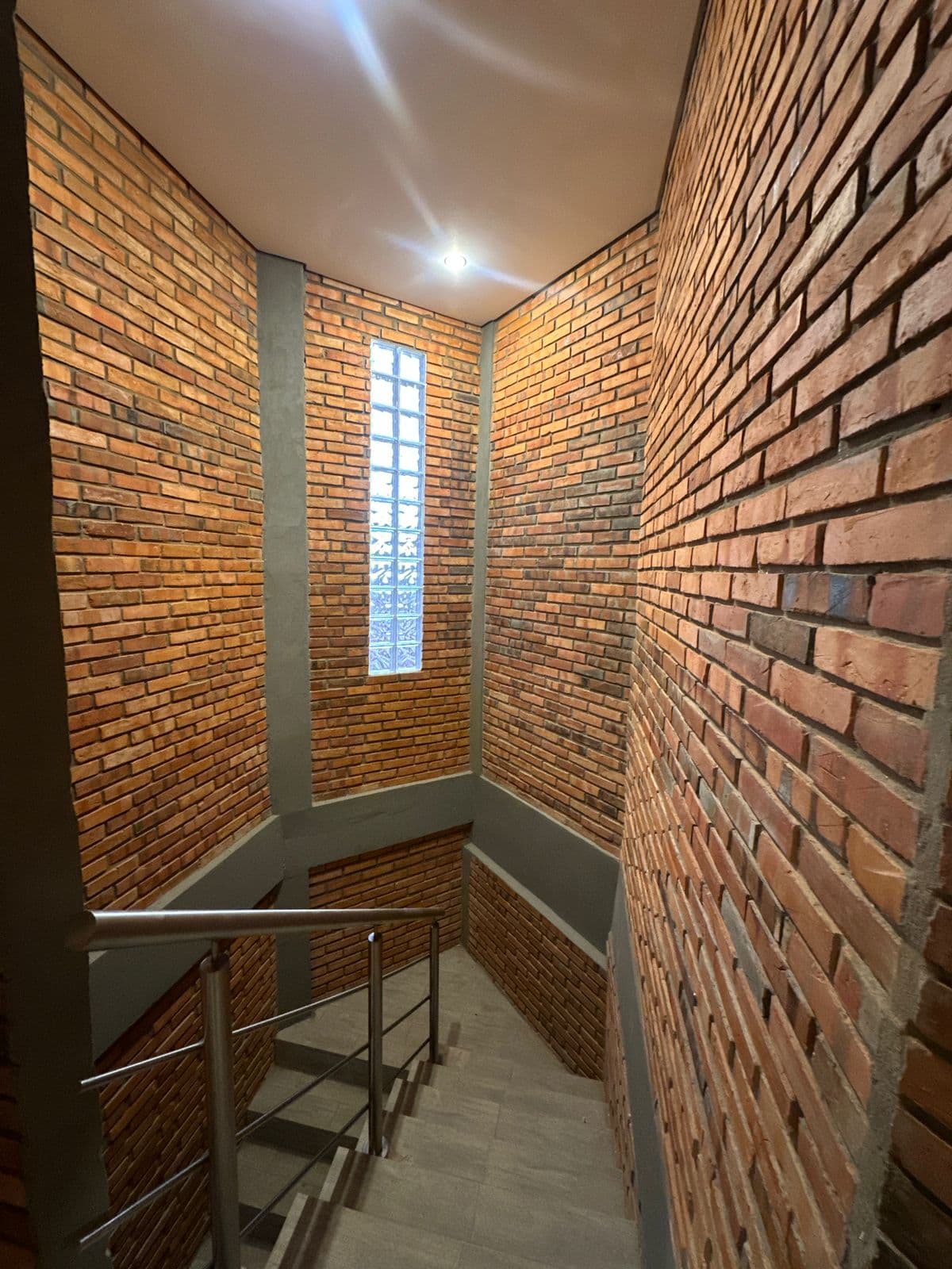 dúplex de 2 dormitorios en condominio en Barrio Hipódromo, foto 2