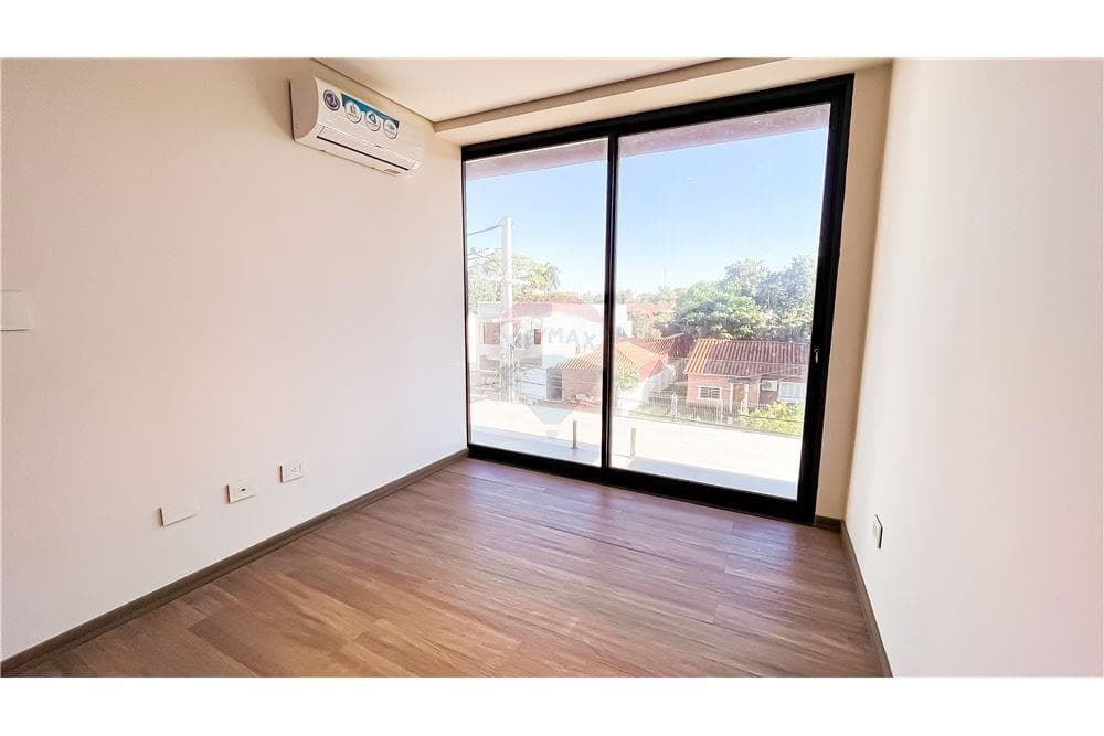 Lujoso departamento en barrio Herrera — foto 5