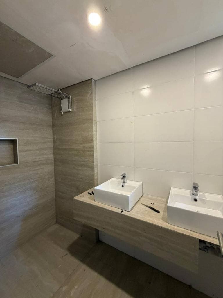 Residencia a estrenar de 3 dormitorios en suite, barrio mburucuya — foto 2