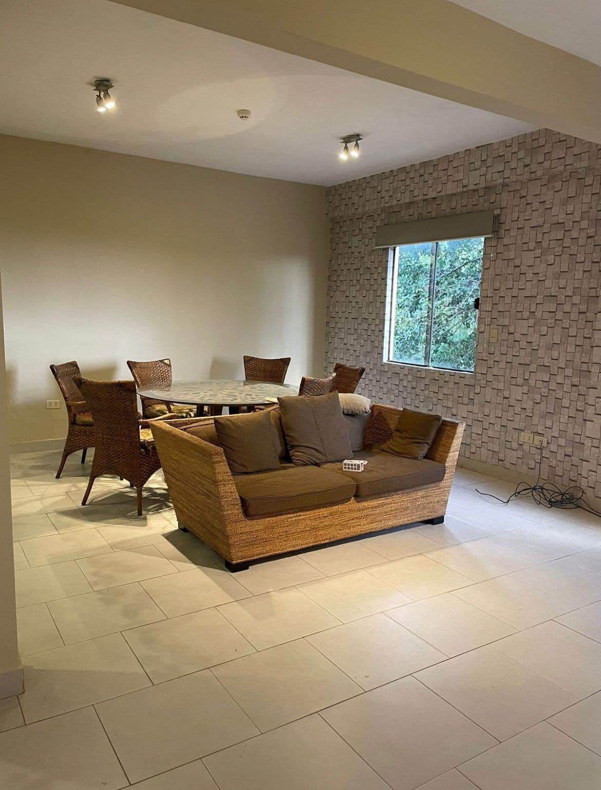 Amplio dpto tipo penthouse 240 m2 barrio Jara, foto 1