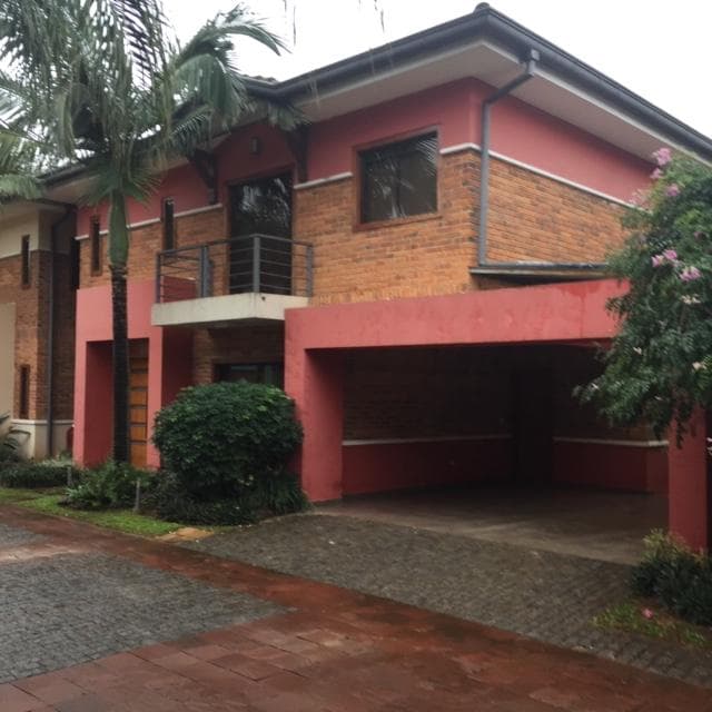 Hermosa Casa 3 dormitorios en barrio cerrado