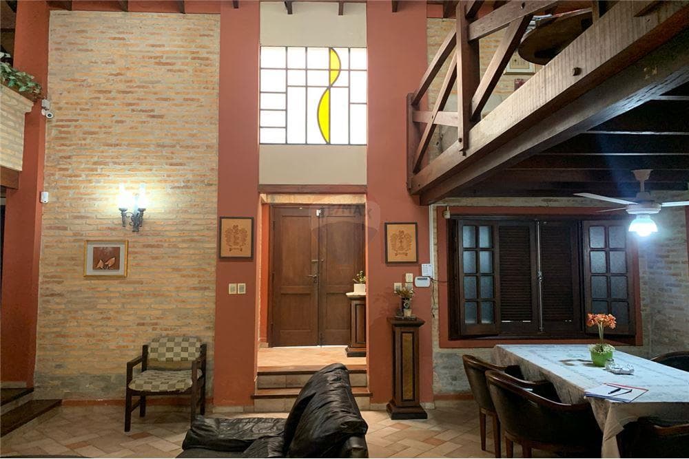 Venta casa en Asunción bo. Ita enramada