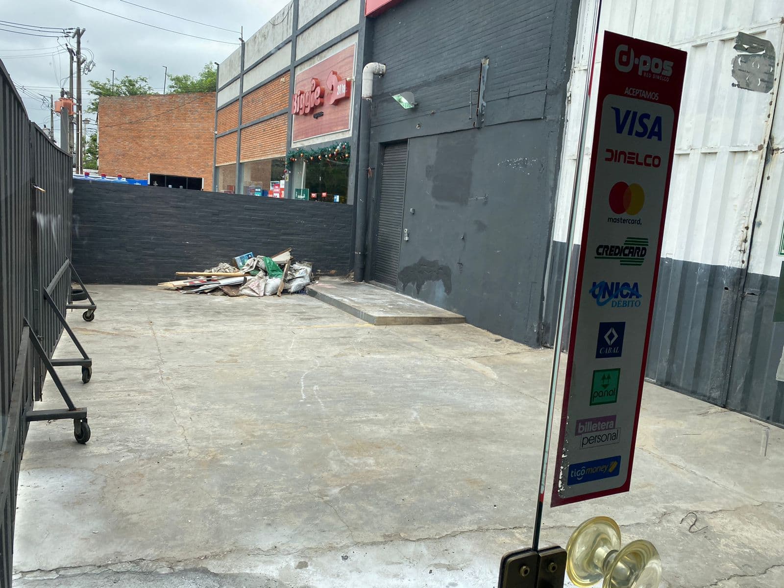 Tinglado En Madame Lynch Con 1.100 M2 Cubiertos, 300m2 Oficina, 200 M2 Libres — foto 4
