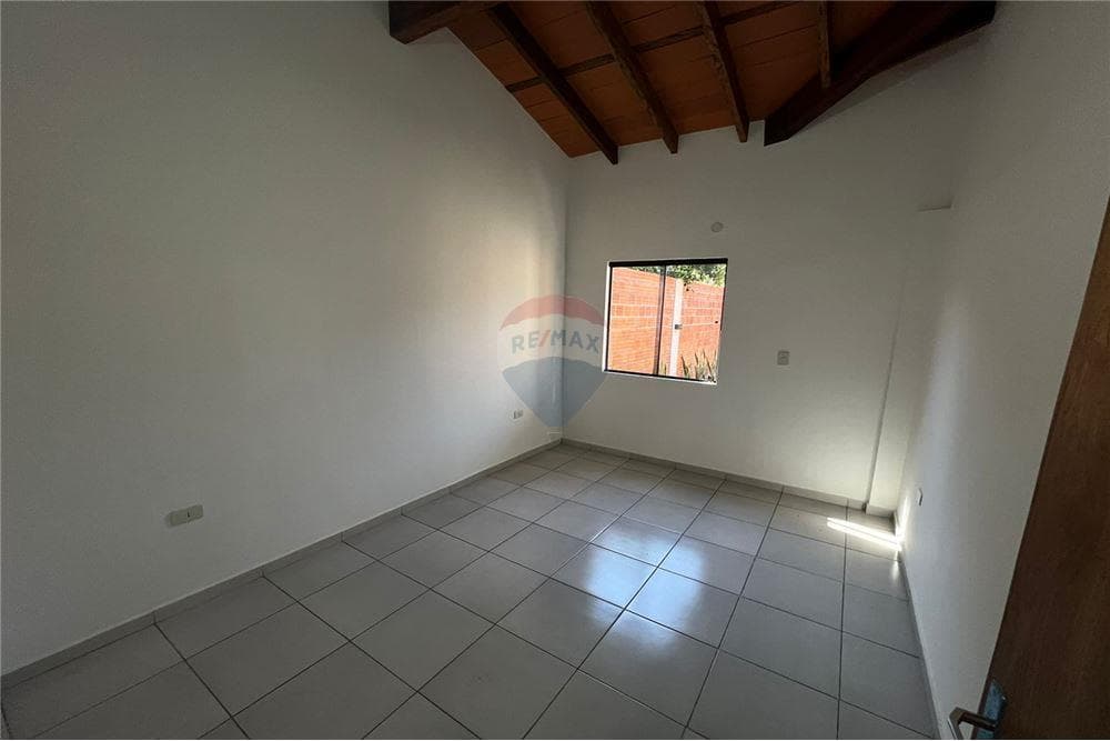 Chalet - Venta - Luque, Paraguay, invierte en un lindo hogar!, foto 5