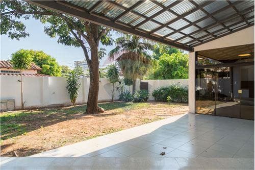 Hermosa Casa de 5 habitaciones en Asunción Bº Herrera — foto 3